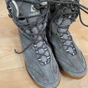 Snow or Hiking Boots Men Size 9